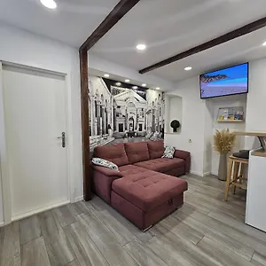  Apartment Palace